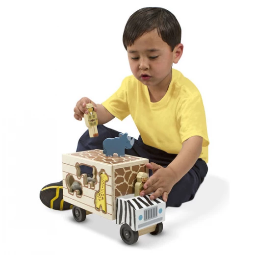 Melissa & Doug Animal Rescue Shape Sorting Truck Wooden Toy with 7 Animals and 2 Figures - Melissa & doug - Image 2