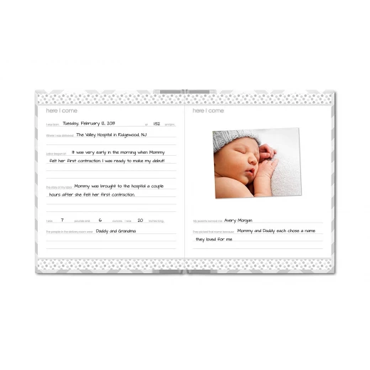 PearHead My Memory Baby Book Chevron, Gray - بيرهيد - Image 7