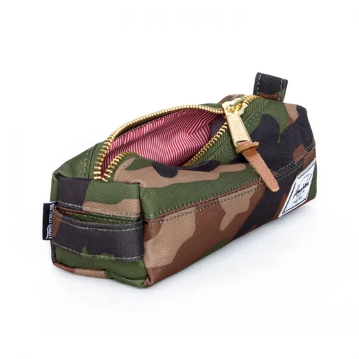 Herschel Settlement Case  Color: W Camo - هيرشل - Image 2