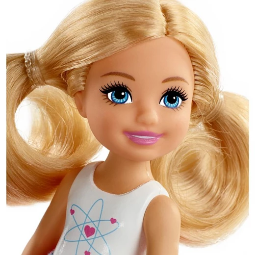 Barbie® Travel ​Chelsea™ Doll - باربي - Image 6