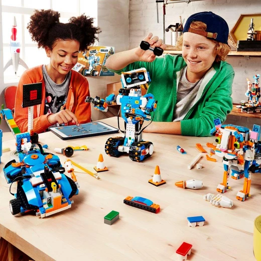 LEGO Boost Creative Toolbox Toy, 847 Pieces - ليجو - Image 11