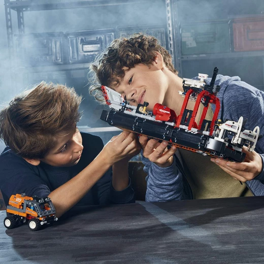LEGO Technic Hovercraft Building Blocks for Boys 9 to 16 Years (1020 Pcs) - ليجو - Image 3