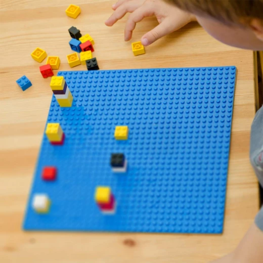 LEGO Classic Blue Baseplate 10 x 10 Inch/32 x 32 Studs Stackable Building Board, Creations Sheets Builders - ليجو - Image 7