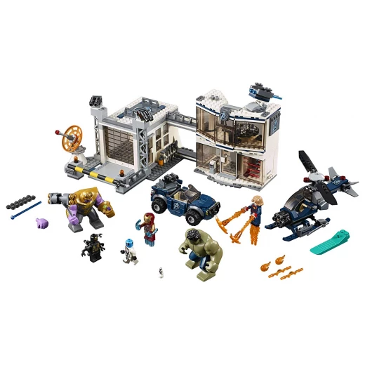 LEGO Marvel Avengers Compound Battle Building Set includes Toy Car, Helicopter, and popular Avengers Characters Iron Man, Thanos and more (699 Piec - ليجو - Image 2