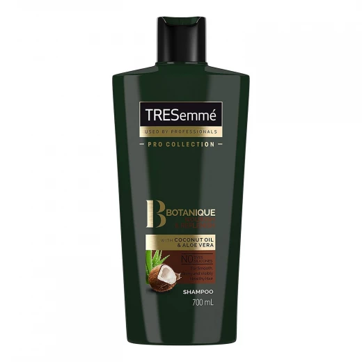 TRESemmé Botanique Nourish & Replenish Shampoo, 700 Ml TRESemmé Botanique Nourish & Replenish Shampoo, 700 Ml