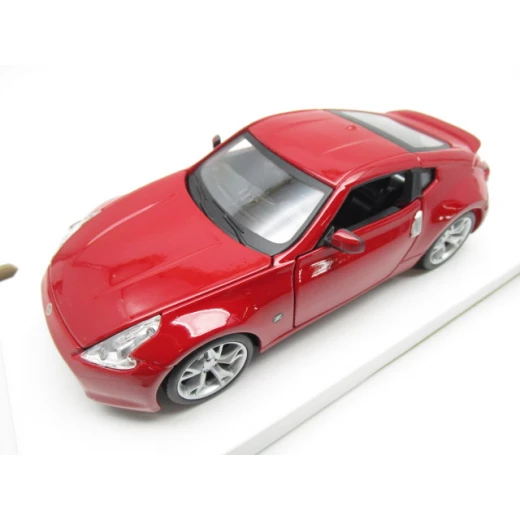 Maisto Nissan Red 1/24 Diecast Model Car - مايستو - Image 3