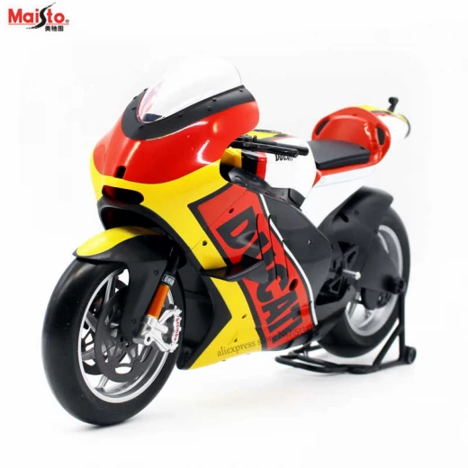 Maisto 32226 1:6 Ducati Motorcycle with Italy, German & French Flag Color Graphics - مايستو - Image 2