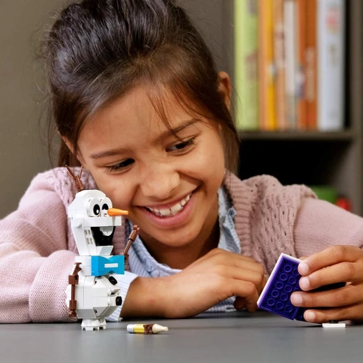 LEGO Disney Frozen II Olaf  Olaf Snowman Figure Building Toy Christmas Gift Kit - ليجو - Image 3