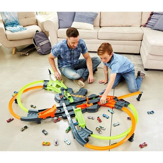 Hot Wheels Colossal Crash Track Set - هوت ويلز - Image 4