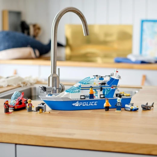 Lego City Police Patrol Boat 60277 - ليجو - Image 6