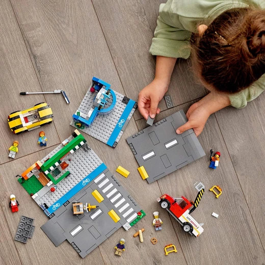 Lego City Shopping Street 60306 Building Kit; Cool Building Toy for Kids - ليجو - Image 6