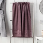 Madame Coco - Velvet Detail Bath Towel, Dasmon - مدام كوكو