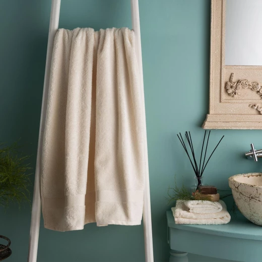 Madame Coco Madame Coco - Bamboo Large Bath Towel, Ecru Madame Coco Madame Coco - Bamboo Large Bath Towel, Ecru