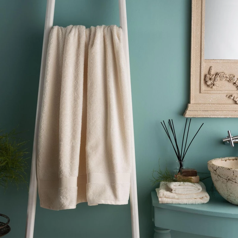 Madame Coco Madame Coco - Bamboo Large Bath Towel, Ecru - مدام كوكو