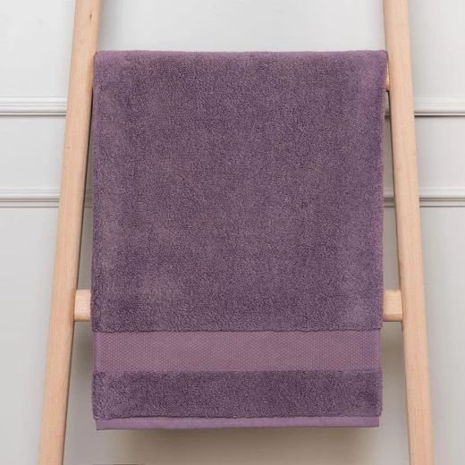 Madame Coco American Bath Towel - Burgundy