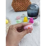 5 قطع لعبة ضغط بتصميم  كارتون عشوائية