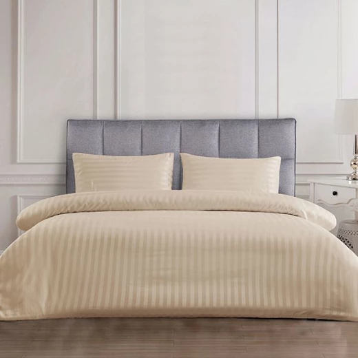 طقم وجه لحاف ستايل فندقي, بحجم 220*260, باللون البيج من نوفا هوم طقم وجه لحاف ستايل فندقي, بحجم 220*260, باللون البيج من نوفا هوم