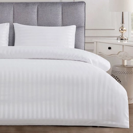 طقم وجه لحاف ستايل فندقي, بحجم 220*260, باللون الابيض من نوفا هوم - نوفا هوم - Image 2