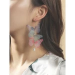 أقراط بتصميم الفراشات واللؤلؤ