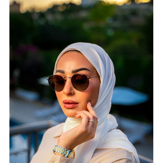 نظارات شمسية للنساء, موديل جونيور, باللون الأسود من ار كيو - ار كيو - Image 2