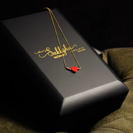 سنسال  ذهب عيار 18 من لمى سكجها