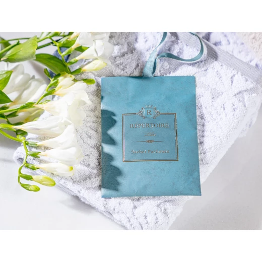 Madame Coco Répertoire Scented Sachet, Lilac Madame Coco Répertoire Scented Sachet, Lilac