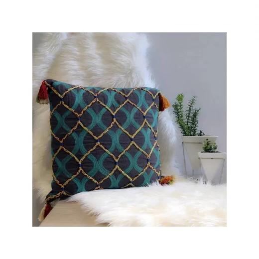 غطاء وسادة مطرزة يدويا, باللون الرمادي, 45*45 سم من نوفا هوم غطاء وسادة مطرزة يدويا, باللون الرمادي, 45*45 سم من نوفا هوم