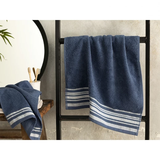 منشفة وجه قطن بولكا دوت, لون ازرق, 50*70 سم من انجلش هوم منشفة وجه قطن بولكا دوت, لون ازرق, 50*70 سم من انجلش هوم