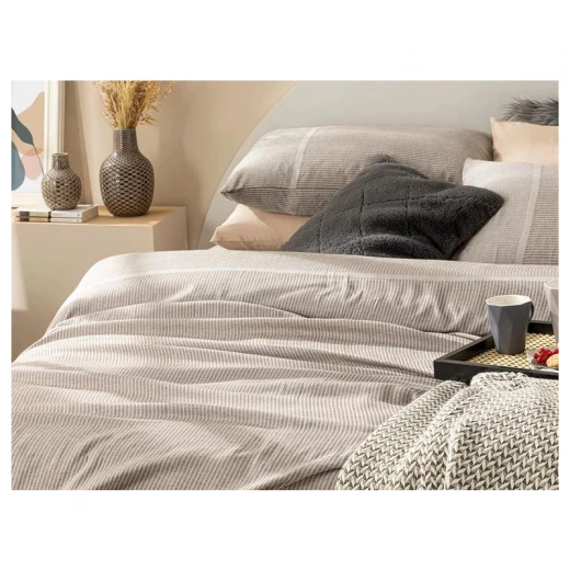 طقم غطاء لحاف سبلنديد ناعم ولامع مقاس كينج, 220* 240 سم, 4 قطع من انجلش هوم - انجلش هوم - Image 3