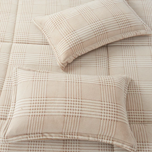 Nova Home Sketch Winter Printed Flannel Comforter Set - King/Super King  - Beige 4 Pcs - Nova Home - Image 7