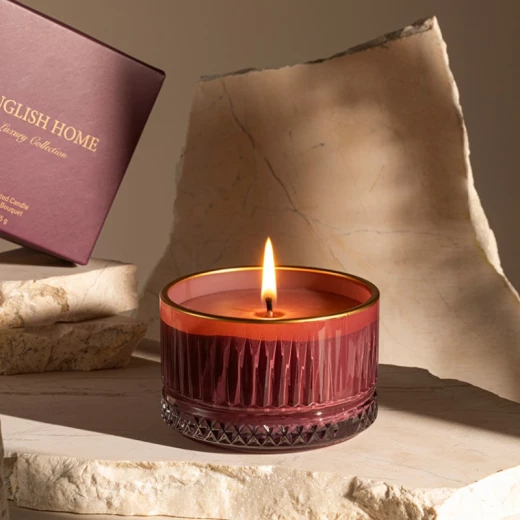 شمعة معطرة فاخرة من انجليش هوم شمعة معطرة فاخرة من انجليش هوم