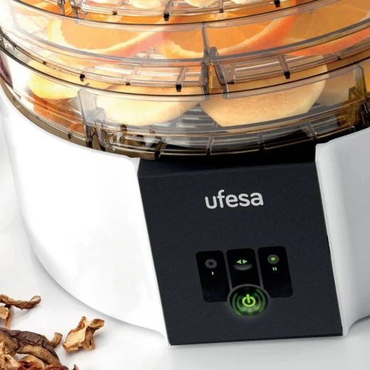 Ufesa DA5000 Food Dehydrator: 500W for Healthy Snacking & Food Preservation. Create delicious dried fruits, vegetables, and jerky. Perfect for home use, this dehydrator offers a simple and effective way to preserve your favorite foods naturally. Enjoy nutritious snacks with ease. - Ufesa - Image 3