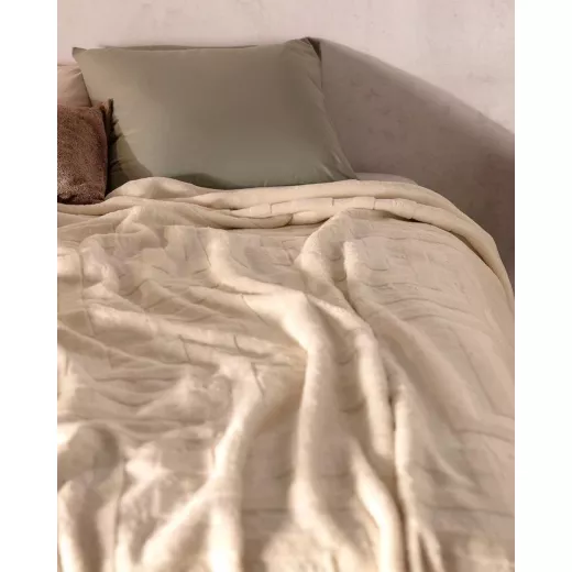 بطانية كليمنتين مينك مزخرفة بحجم مزدوج, بيج، من مدام كوكو - مدام كوكو - Image 7