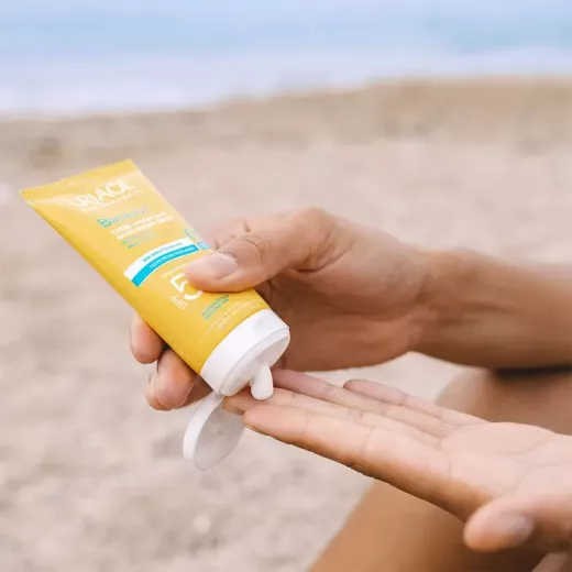 كريم حماية عالية جداً SPF50+ للبشرة الحساسة من يورياج بارييسان بحجم 50 مل - يورياج - Image 2