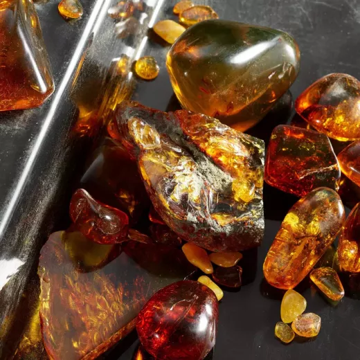 دولتشي اند غابانا كيو ماء عطر 100 مل للنساء عطر ساحر من الأزهار مجموعة هدايا عطرية رائحة متطورة - دولتشي اند غابانا - Image 3