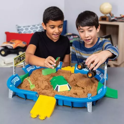 Monster Jam, Monster Dirt Arena 24-inch Playset with 2lbs of Monster Dirt and Exclusive 1:64 Scale Die-Cast Monster Jam Truck - Monster Jam - Image 2