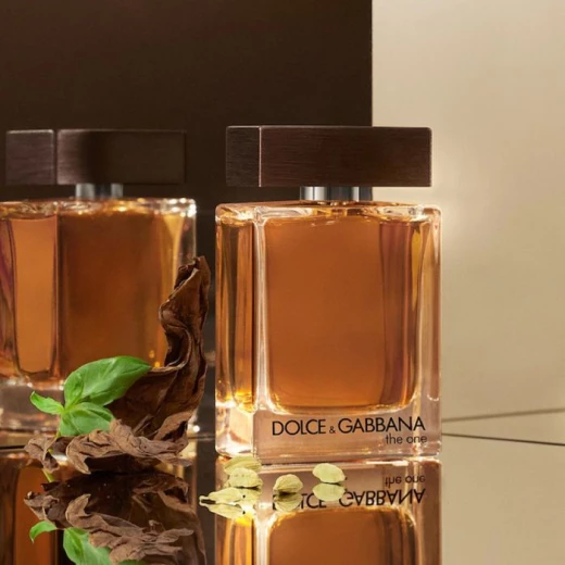 دولتشي اند غابانا ذا ون بور اوم او دي تواليت 50 مل: عطر رجالي عطري فاخر - دولتشي اند غابانا - Image 3