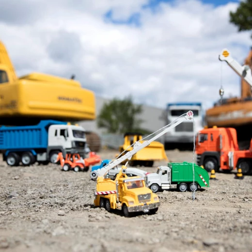 Driven Micro Crane Truck Toy Crane Truck with Lights, Sounds and Movable Parts for Kids Age 3+ - Driven - Image 2