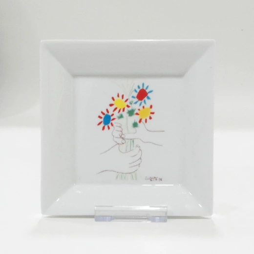 Ashdene & Konitz Ashtray Dia 13x25cm White Ashdene & Konitz Ashtray Dia 13x25cm White