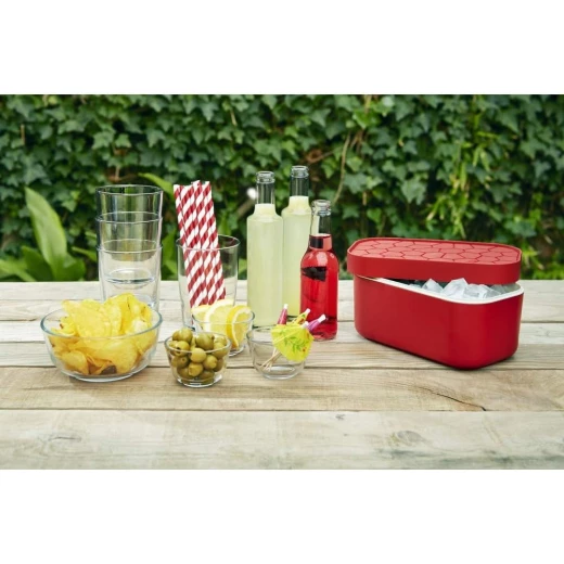Lekue Ice Box Red Large Capacity Ice Cube Tray with 4 Trays, Silicone Lid, and Anti-Condensation Design, Perfect for Table-Side Presentation - Lekue - Image 5