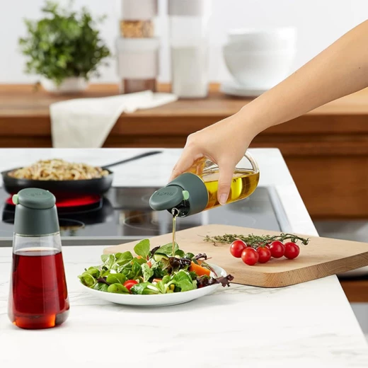 Lekue Oil & Vinegar Dispenser Set 2 Pieces Transparent Glass Bottles with Stainless Steel and Silicone - Lekue - Image 2