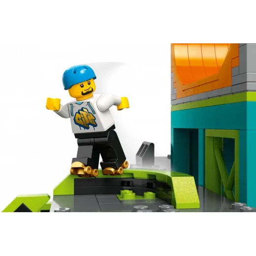 طقم لعبة حديقة التزلج في مدينة ليغو 60364، يتضمن لوح تزلج، دراجة BMX، سكوتر، وزلاجات، بالإضافة إلى 4 شخصيات صغيرة للعب التخيلي، هدية ممتعة للأطفال وعشاق التزلج - ليجو - Image 7