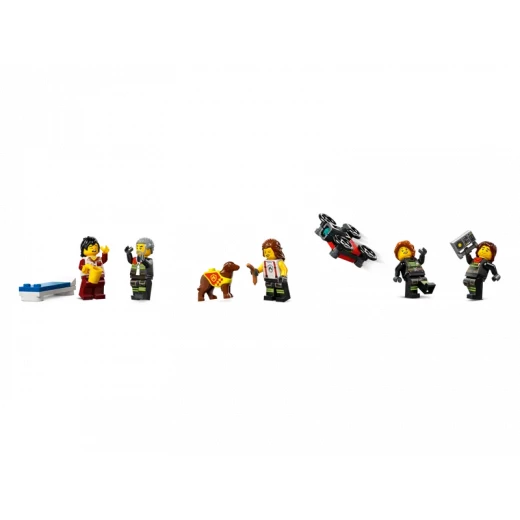 LEGO City محطة الإطفاء مع لعبة شاحنة الإطفاء - مجموعات بناء ألعاب للأطفال مع 2 ملحقات لشاحنة الإطفاء - هدايا للأولاد والبنات من عمر 6 سنوات فما فوق - مجموعة لعب تخيلي مع 5 شخصيات صغيرة - 60414 من ليغو - ليجو - Image 5
