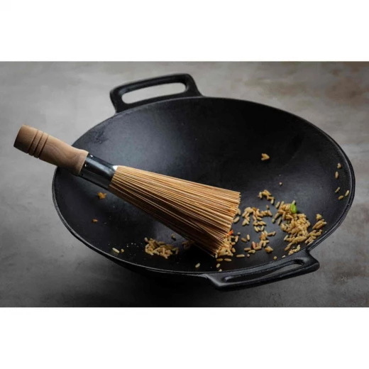 Table Craft Traditional Bamboo Wok Cleaning Whisk 28 cm Gentle & Effective Brush for Cleaning Hot Woks Without Scratching Prevents Rust, Eco-Friendly - Table Craft - Image 2
