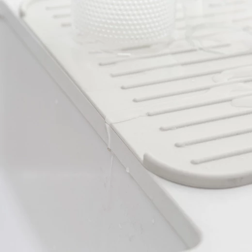 Brabantia Silicone Dish Drying Mat Light Grey Height 0.9 cm, Width 32.5 cm, Depth 43.8 cm - KitchenCraft - Image 4