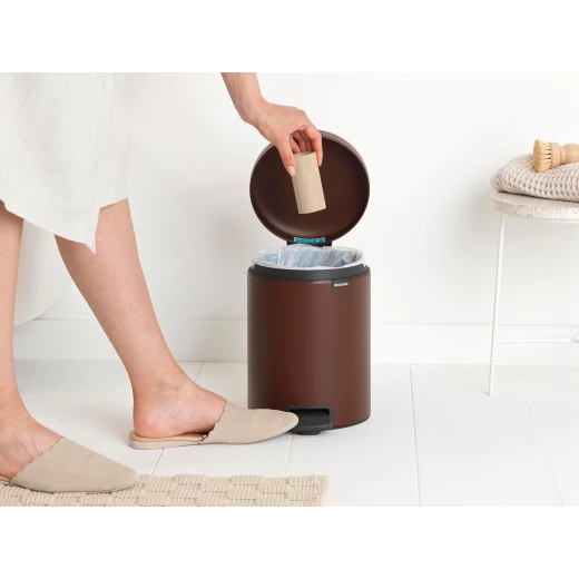 Brabantia New Icon Pedal Bin 5 Liter Mineral Cosy Brown Soft-Close Lid, Removable Inner Bucket, Supports Ocean Cleanup Compact Trash Can  21 x 27 x 29 cm - Brabantia - Image 4