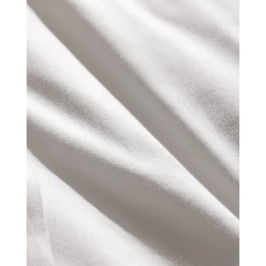 طقم غطاء لحاف مارين بحجم كينغ, 100% قطن ساتان مطرّز, لون أبيض, طقم مفروشات فاخر يشمل 4 أكياس وسادة وملاءة , ناعم وبتنفس, صناعة تركية من مدام كوكو - مدام كوكو - Image 4