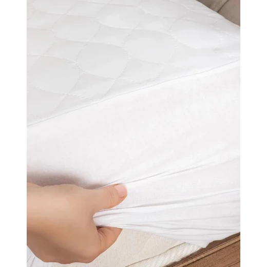 Madame COCO Quilted Fitted Mattress Protector 160X200CM Madame COCO Quilted Fitted Mattress Protector 160X200CM
