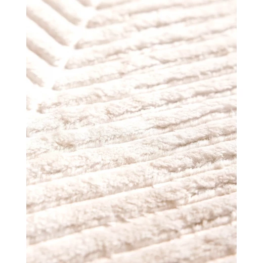 طقم حصيرة حمام إيزه لون عاجي، من البوليستر الناعم مع قاعدة مانعة للانزلاق، 50×80 سم و 45×50 سم من مدام كوكو - مدام كوكو - Image 4