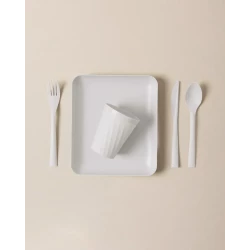 Madame COCO Camilla Picnic Set Ecru, Durable Plastic Tableware, Includes 6 Plates, Glasses, Forks, Spoons & Knives, Compact 32x24x10 cm Box
